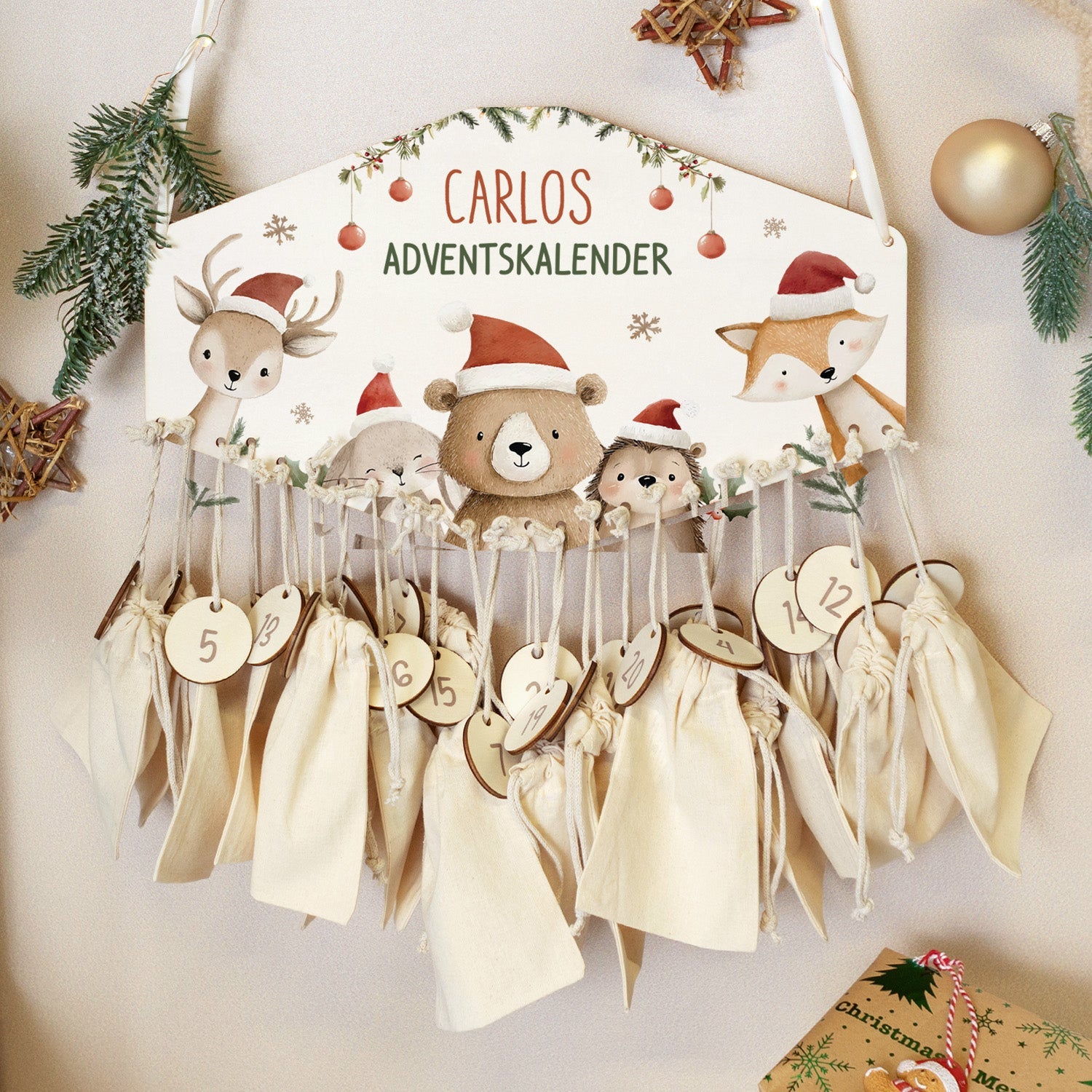 Personalisierter Adventskalender aus Holz mit Druckmotiv & Namen - Weihnachtsgruppe