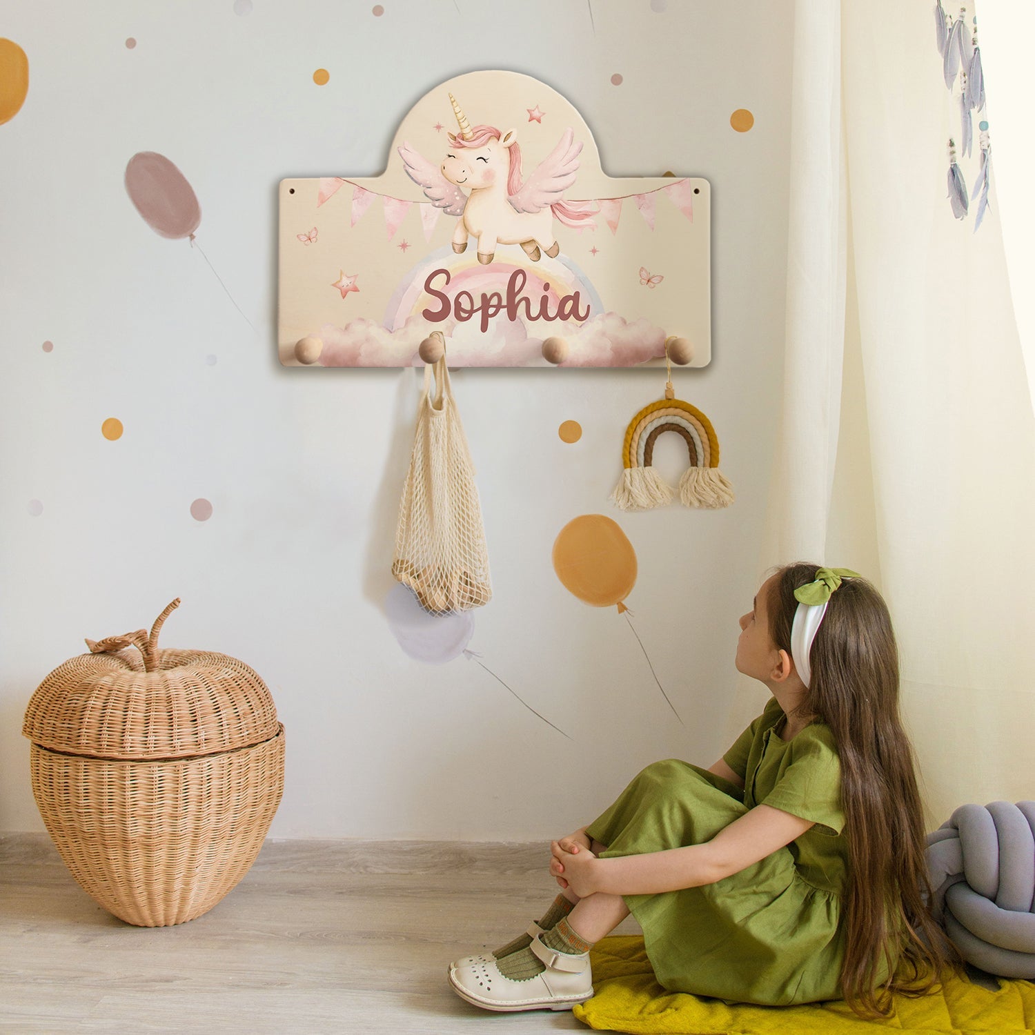 Personalisierte Garderobe fürs Kinderzimmer - Einhorn