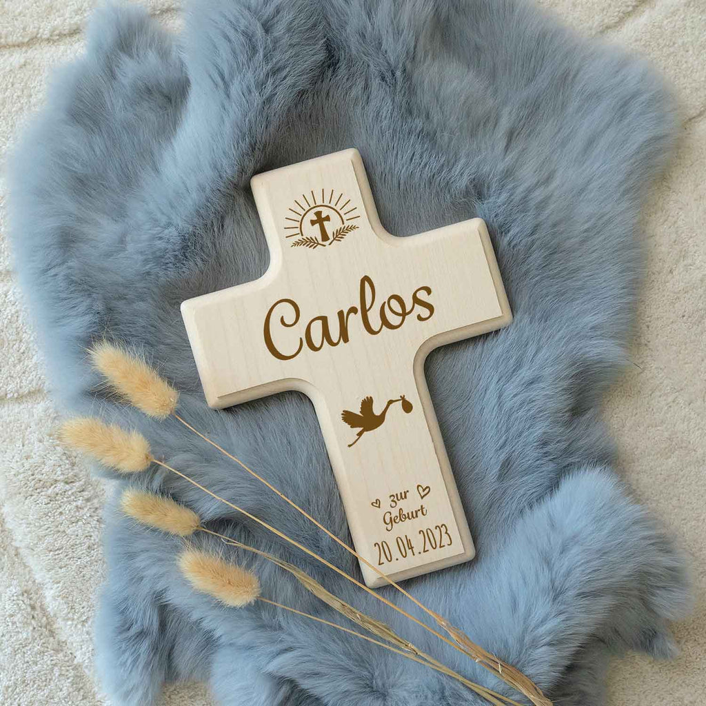 Holzkreuz mit Gravur - Für Kinder zu versch. Anlässen - Personalisierbar mit Namen & Datum