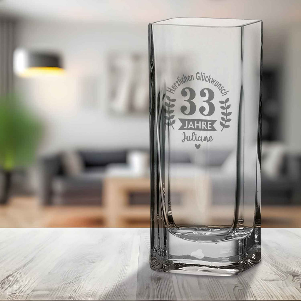 Blumenvase mit Gravur - Herzlichen Glückwunsch - Personalisiert mit Namen und Jahreszahl