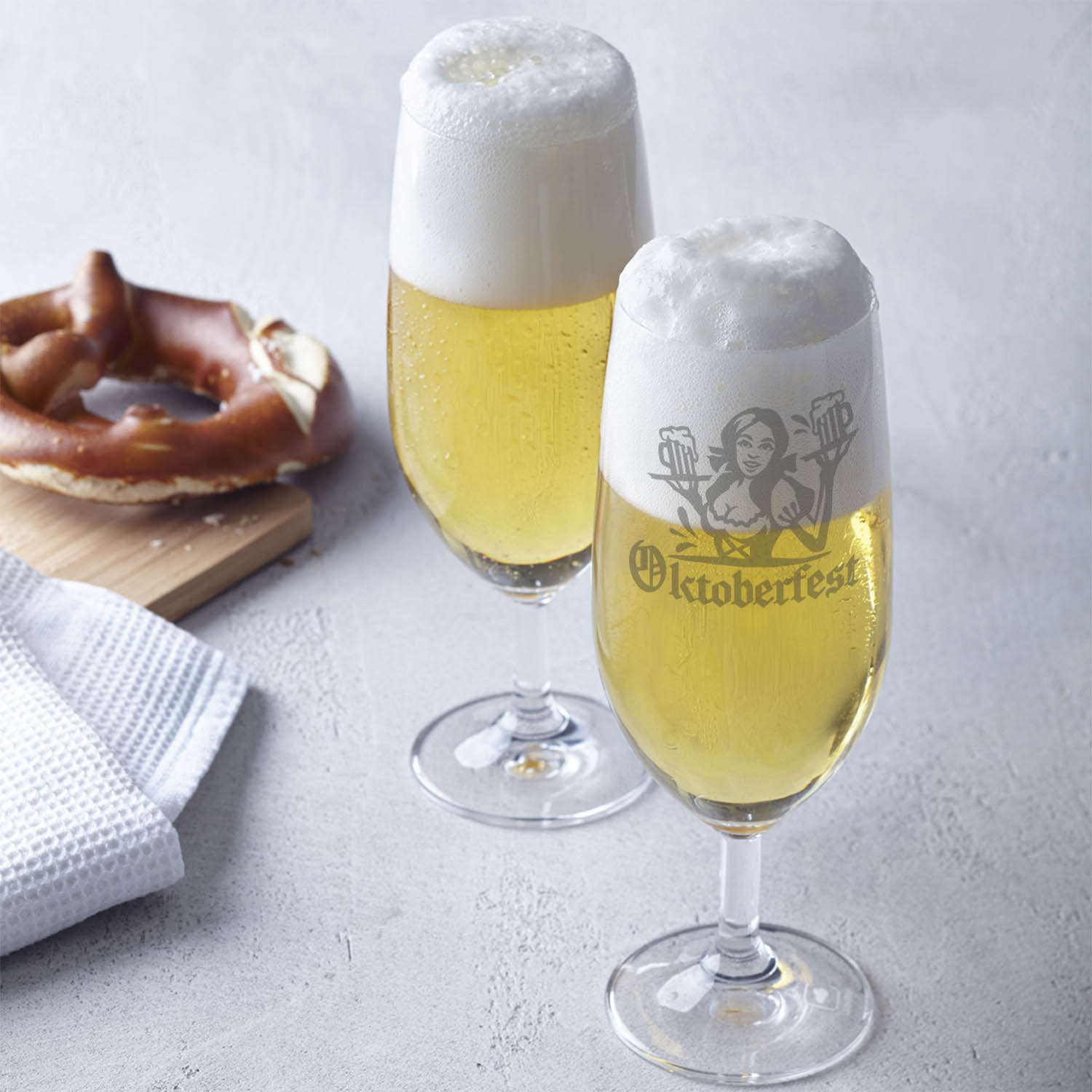 Leonardo Bierglas mit Gravur "Oktoberfest Madl"