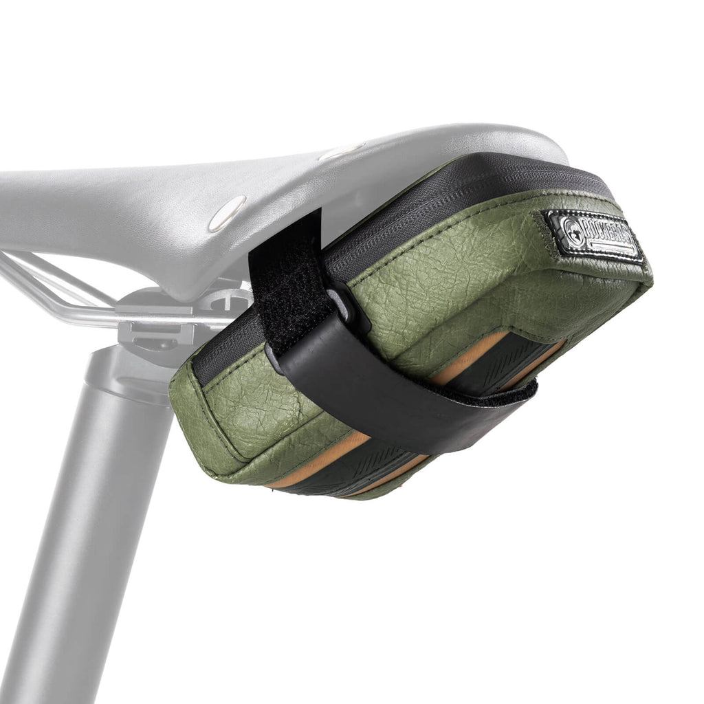 ROAD TO SKY Nachhaltige Fahrrad-Satteltasche aus recycelten Reifen 0,4L