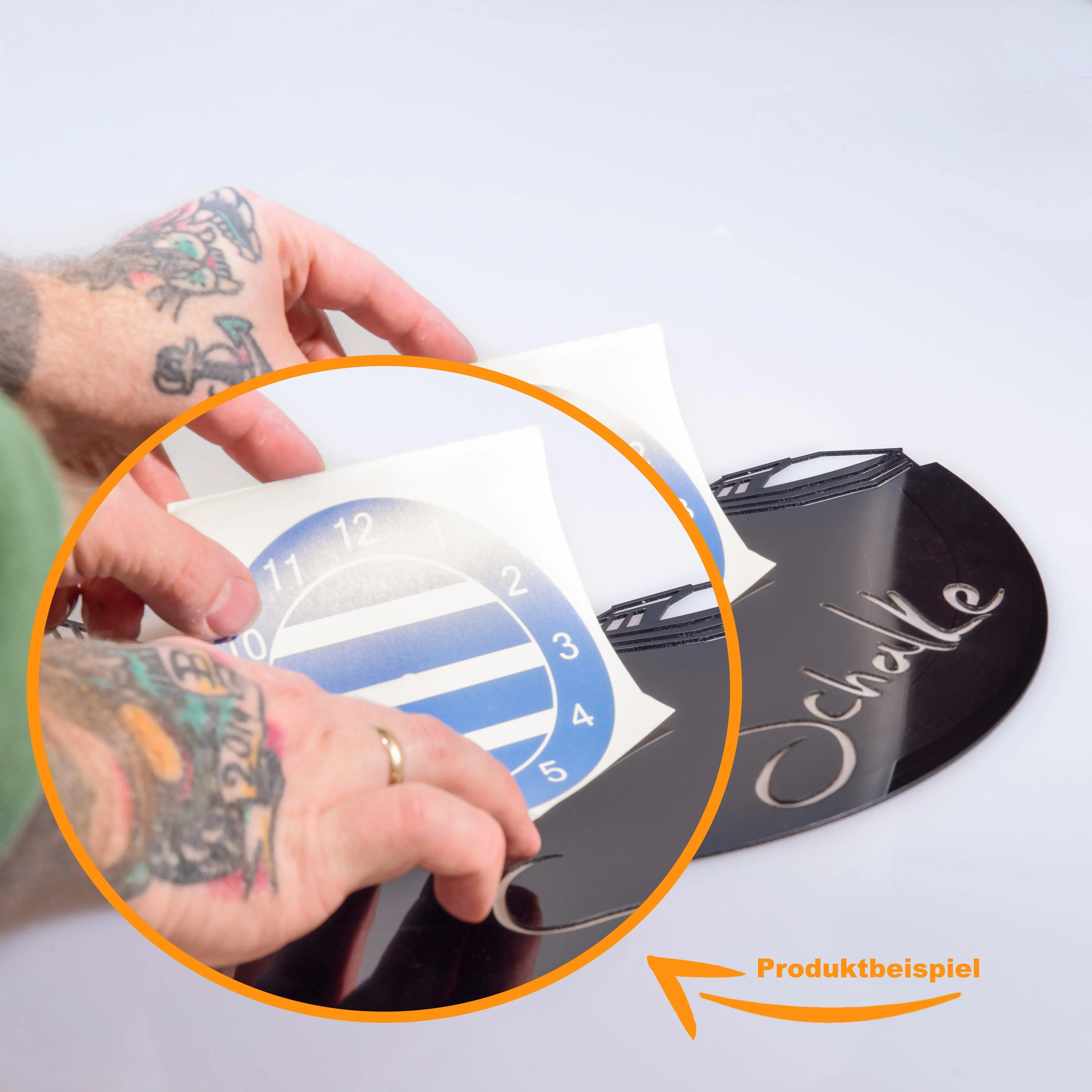 Wanduhr aus Vinyl DJ mit Name