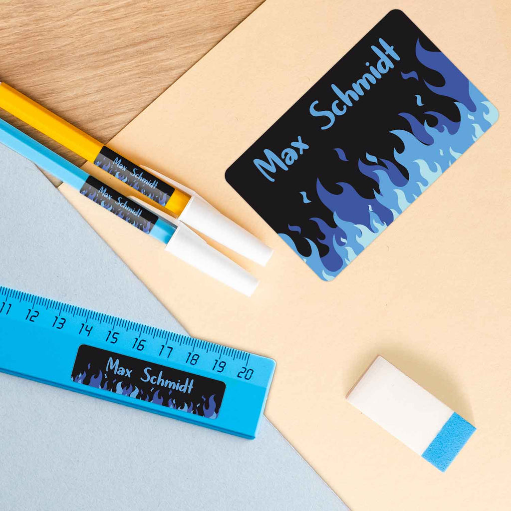 Schuletiketten mit Namen - Flammen Design - 100 Aufkleber in verschiedenen Größen