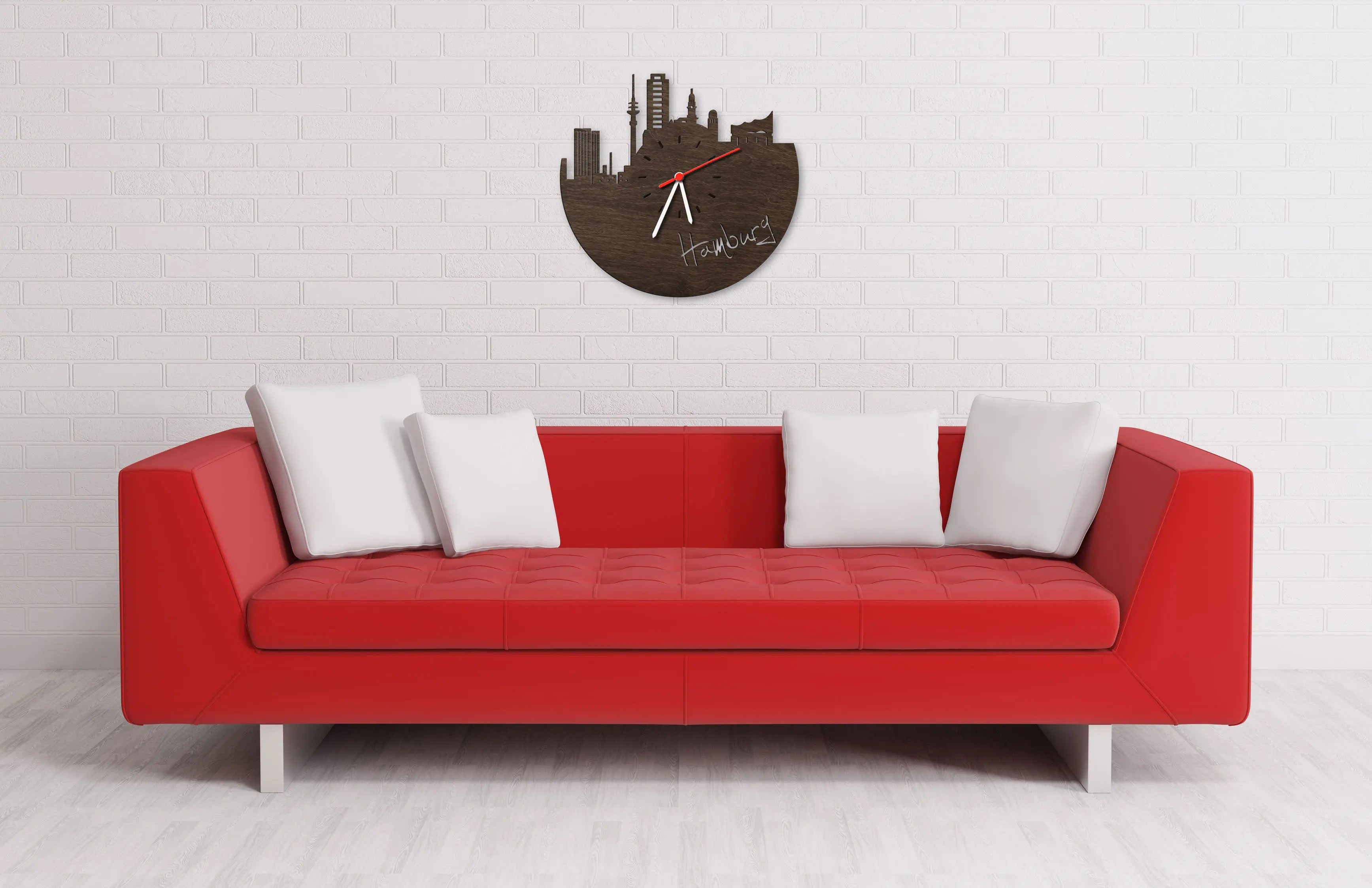Wanduhr aus Holz Skyline Hamburg